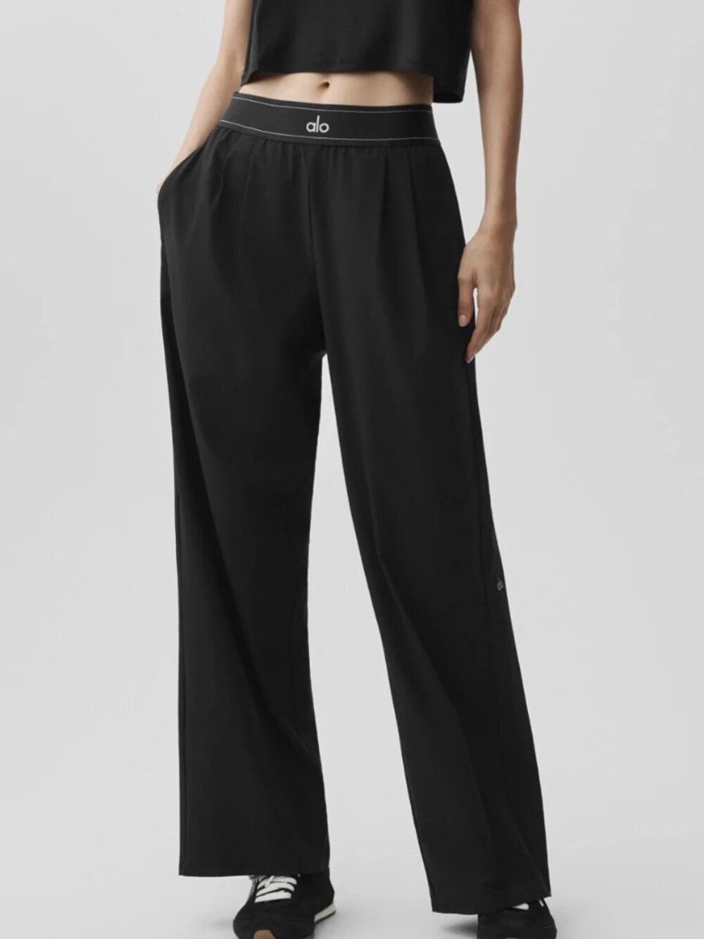🖤 Brand New Black Alo Yoga Suit Up Pants (Regular:30”inseam) 😘 Elevated Basic - Picture 8 of 9